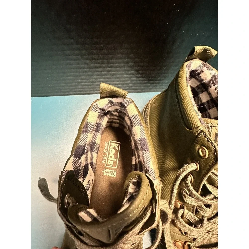Kids women‎ shoes size 10 Olive Green High Top Shoe Boot Never Worn